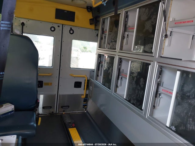 45744844 :رقم المزاد ، WDAPF3CD0G9688989 vin ، 2016 Mercedes-benz Sprinter 3500 مزاد بيع