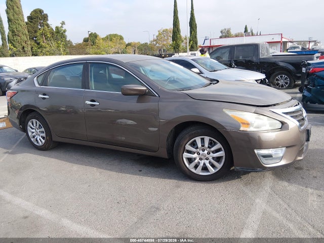 Nissan Altima 2.5 S 2015 1N4AL3AP9FC568446 Image 13
