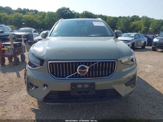 Aukcja sprzedaży 2025 Volvo Xc40 B5 Core Bright Theme, vin: YV4L12UJ8S2570180, numer aukcji: 45744918