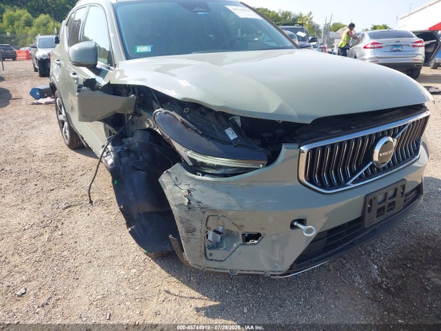 Aukcja sprzedaży 2025 Volvo Xc40 B5 Core Bright Theme, vin: YV4L12UJ8S2570180, numer aukcji: 45744918