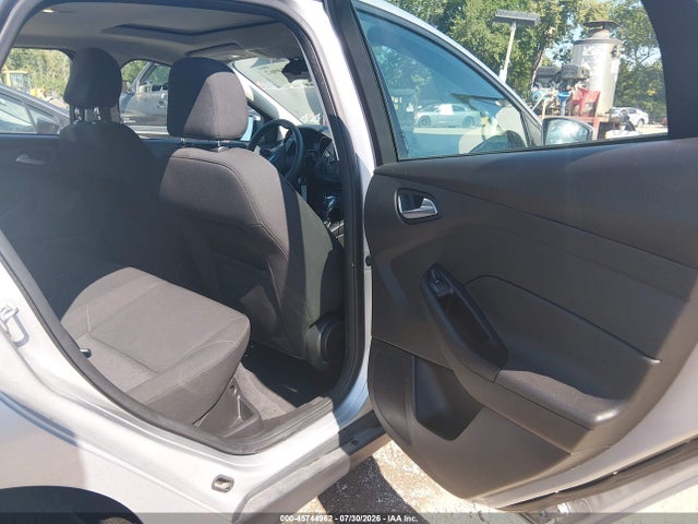 2016 Ford Focus Se მანქანა იყიდება აუქციონზე, vin: 1FADP3F20GL260937, აუქციონის ნომერი: 45744962