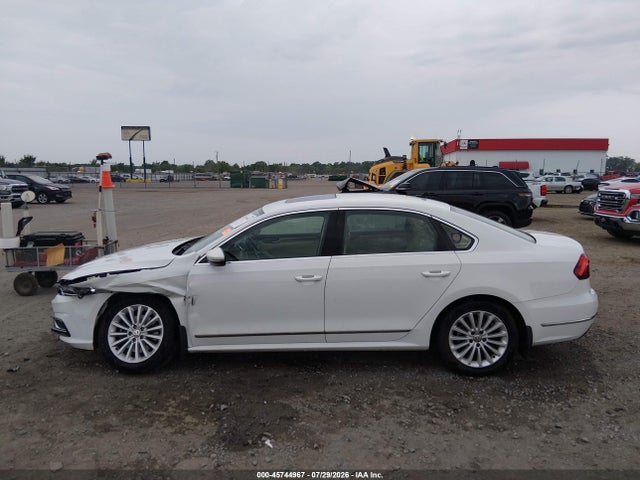 Auction sale of the 2017 Volkswagen Passat 1.8t Se, vin: 1VWBT7A36HC067114, lot number: 45744967