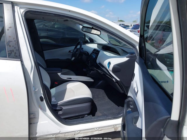 2017 Toyota Prius Four მანქანა იყიდება აუქციონზე, vin: JTDKARFU4H3534598, აუქციონის ნომერი: 45745020