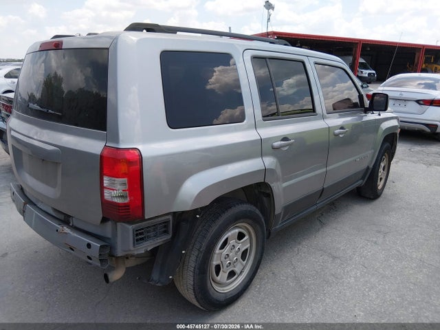 1C4NJPBBXFD204381 Jeep Patriot Sport
