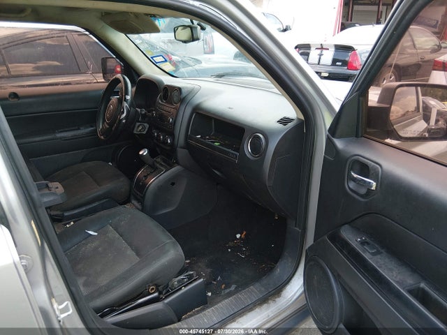1C4NJPBBXFD204381 Jeep Patriot Sport