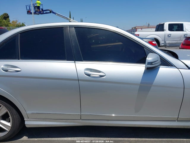 45745227 :رقم المزاد ، WDDGF5EB6BA465471 vin ، 2011 Mercedes-benz C 300 Sport مزاد بيع