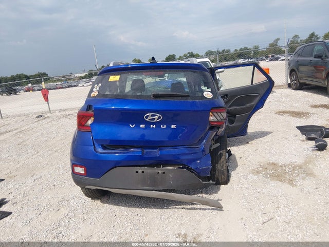 Hyundai Venue Limited 2022 KMHRC8A32NU203053 Image 17