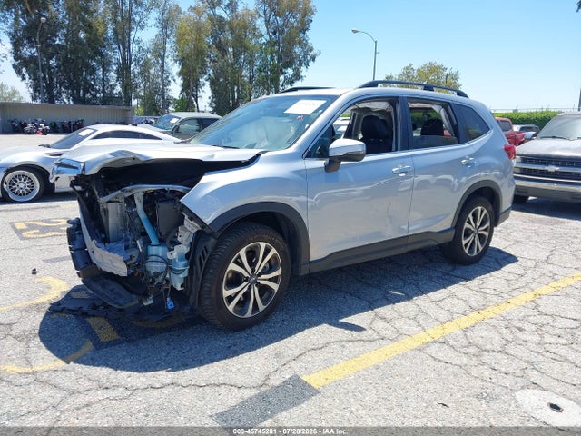 Subaru Forester Limited 2019 JF2SKAUC2KH469237 Image 2