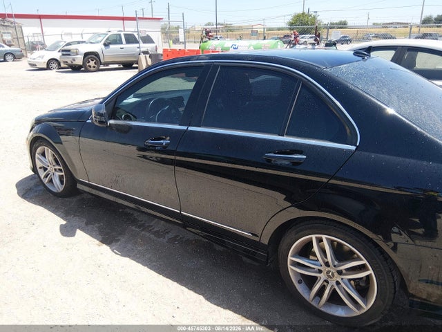 2012 Mercedes-benz C 300 Sport 4matic მანქანა იყიდება აუქციონზე, vin: WDDGF8BB2CF923632, აუქციონის ნომერი: 45745303