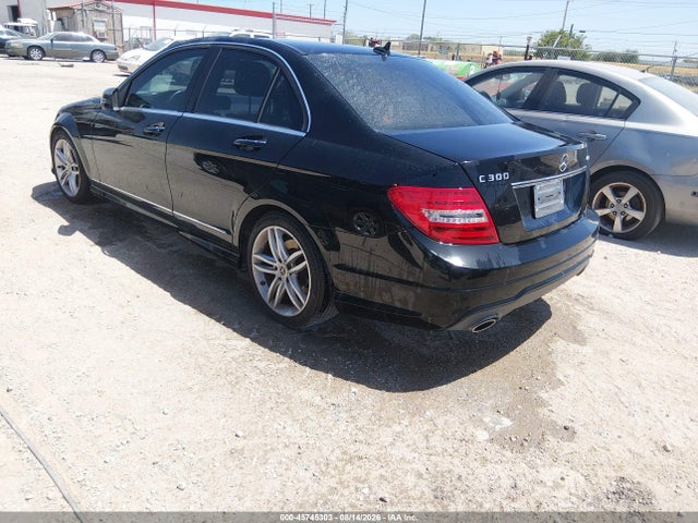 2012 Mercedes-benz C 300 Sport 4matic მანქანა იყიდება აუქციონზე, vin: WDDGF8BB2CF923632, აუქციონის ნომერი: 45745303