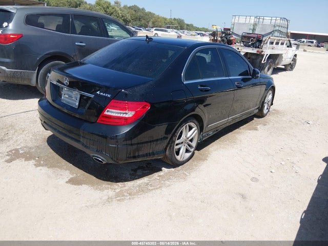2012 Mercedes-benz C 300 Sport 4matic მანქანა იყიდება აუქციონზე, vin: WDDGF8BB2CF923632, აუქციონის ნომერი: 45745303