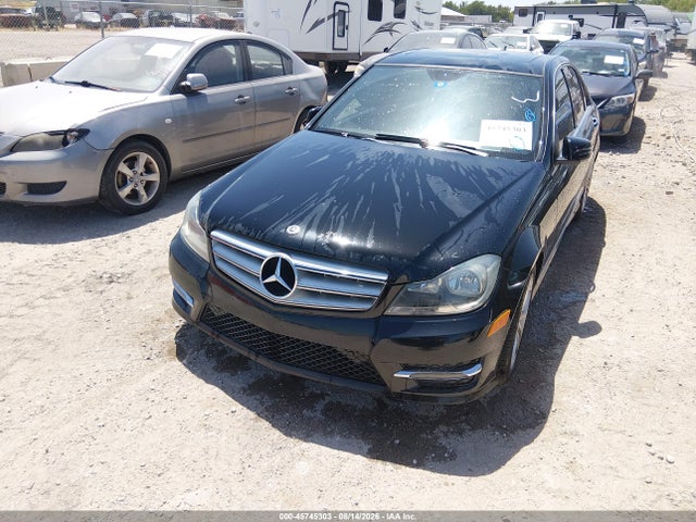 2012 Mercedes-benz C 300 Sport 4matic მანქანა იყიდება აუქციონზე, vin: WDDGF8BB2CF923632, აუქციონის ნომერი: 45745303