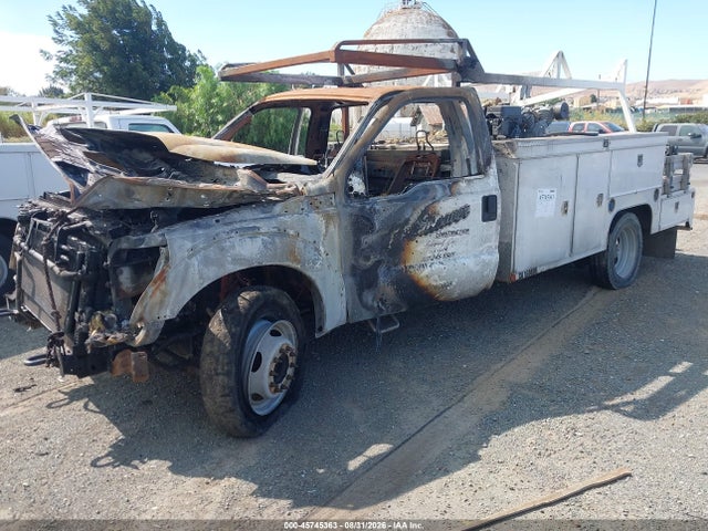 Ford F-450 Chassis Xl/xlt 2015 1FDUF4HT2FEA48175 Image 2