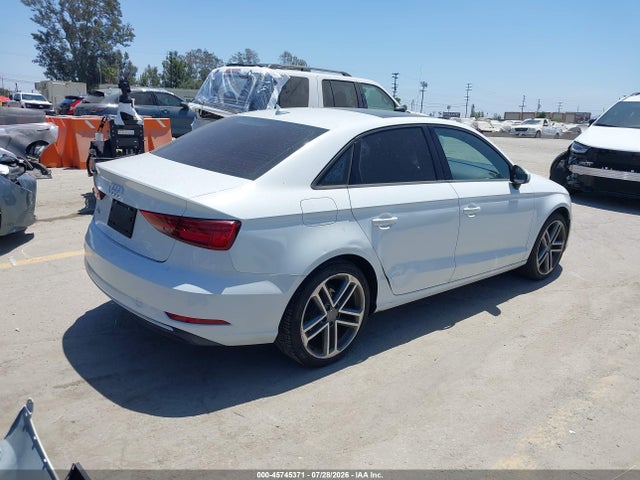 Продаж на аукціоні авто 2017 Audi A3 2.0t Premium, vin: WAUAUGFF6H1044102, номер лоту: 45745371