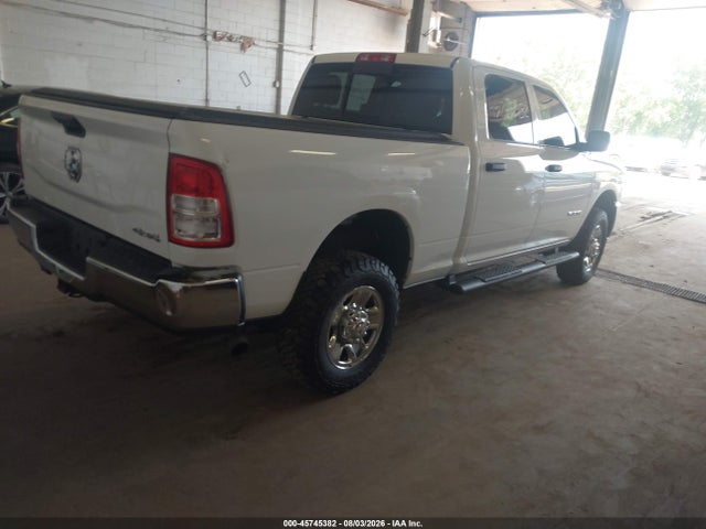 45745382 :رقم المزاد ، 3C6UR5CJ8LG211334 vin ، 2020 Ram 2500 Tradesman  4x4 6'4 Box مزاد بيع