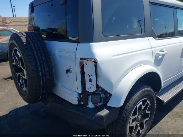Продаж на аукціоні авто 2025 Ford Bronco Outer Banks, vin: 1FMDE8BH2SLB29195, номер лоту: 45745414