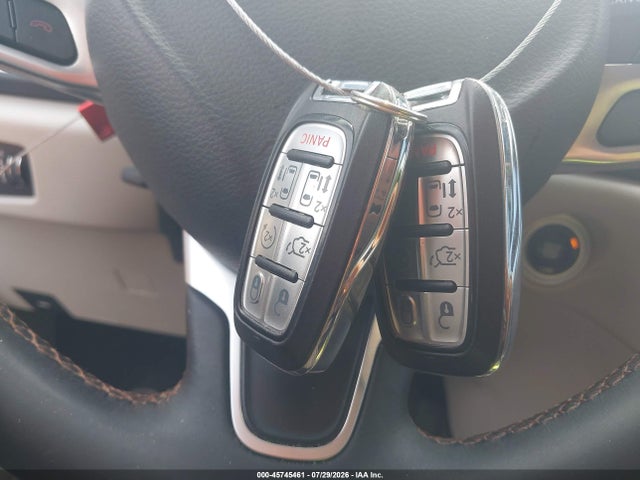 2C4RC1BG4HR510870 Chrysler Pacifica Touring-l