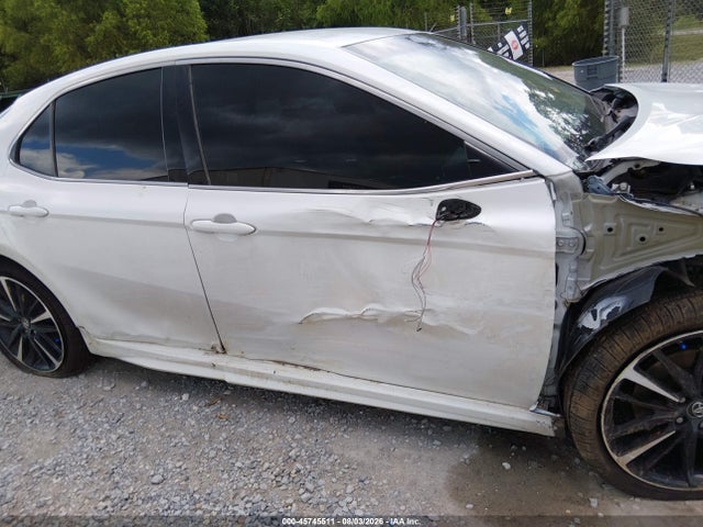 4T1B61HK5JU088942 Toyota CAMRY XSE