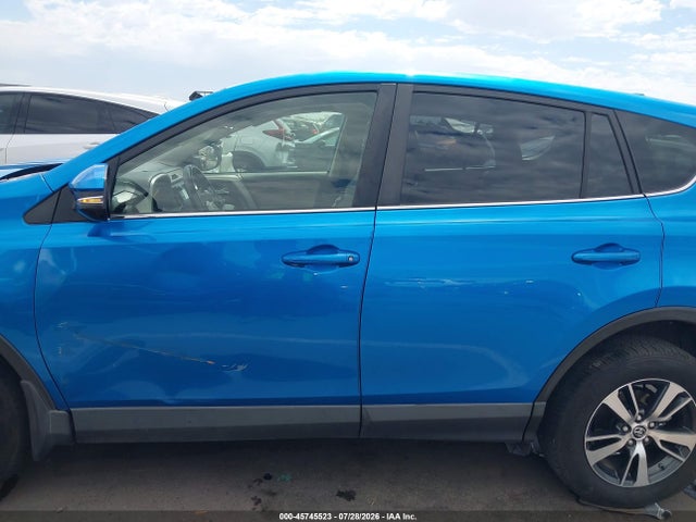 Toyota Rav4 Xle 2017 JTMWFREV0HD095052 Image 14