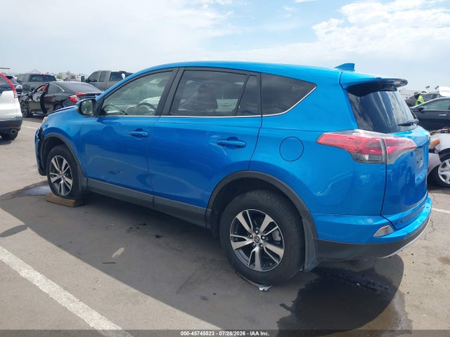 Toyota Rav4 Xle 2017 JTMWFREV0HD095052 Image 3