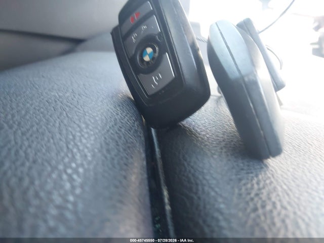 BMW 320i 2016 WBA8A9C58GK617668 Image 11