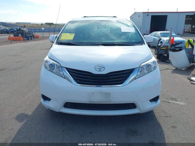 Toyota Sienna Le 7 Passenger 2014 5TDJK3DC3ES089930 Image 13