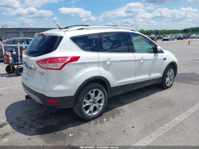 1FMCU9J94GUC25426 Ford Escape Titanium