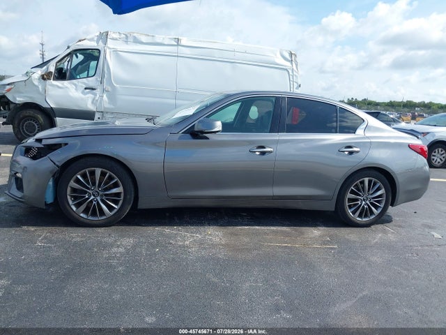 45745671 :رقم المزاد ، JN1EV7AR3JM440983 vin ، 2018 Infiniti Q50 3.0t Luxe مزاد بيع