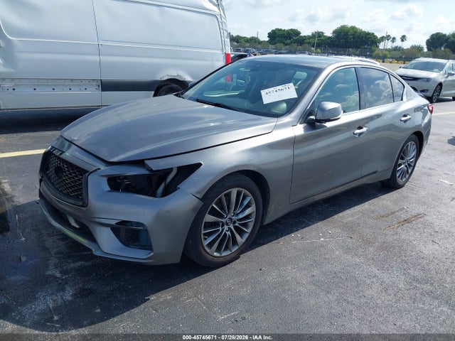 45745671 :رقم المزاد ، JN1EV7AR3JM440983 vin ، 2018 Infiniti Q50 3.0t Luxe مزاد بيع