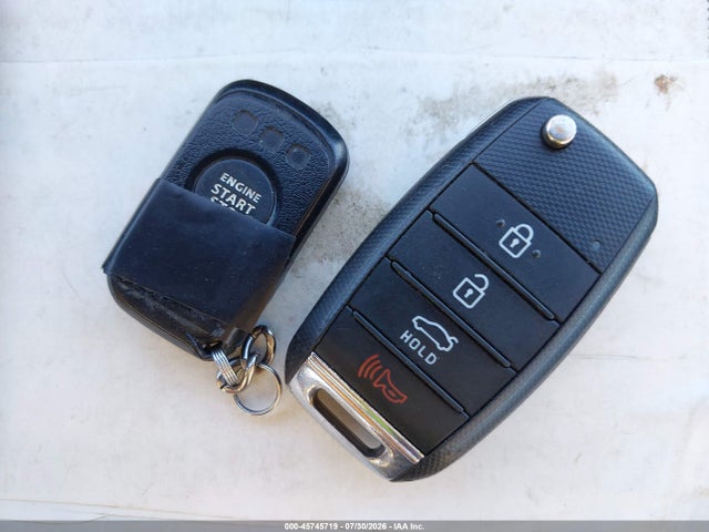 KIA Optima Lx 2017 5XXGT4L36HG164009 Image 11