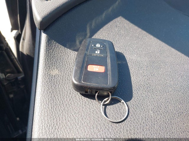 JTDKAMFU2M3138618 Toyota Prius Le