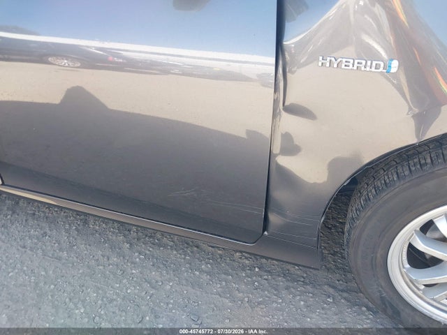 JTDKAMFU2M3138618 Toyota Prius Le
