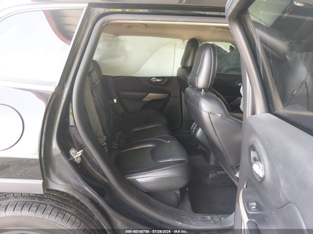 2017 Jeep Cherokee Limited მანქანა იყიდება აუქციონზე, vin: 1C4PJMDB4HW665250, აუქციონის ნომერი: 45745786