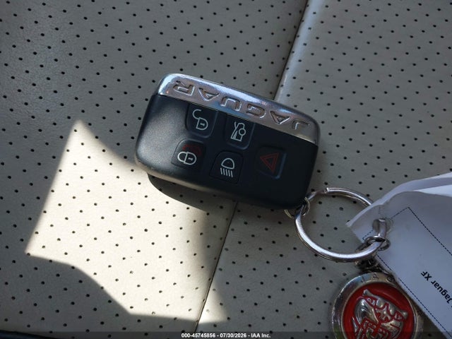 Продажа на аукционе авто 2015 Jaguar Xf 3.0 Portfolio/3.0 Sport, vin: SAJWJ0FF0F8U76151, номер лота: 45745856