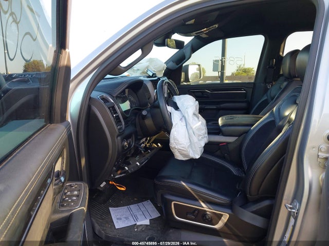 1C6SRFJTXNN131500 RAM 1500 Laramie 4x4 5&#039;7 Box