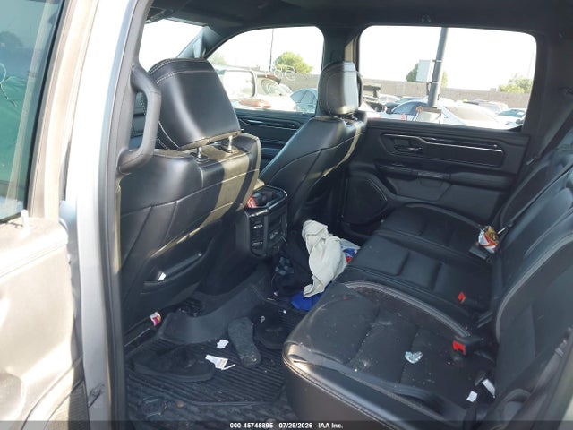 1C6SRFJTXNN131500 RAM 1500 Laramie 4x4 5&#039;7 Box