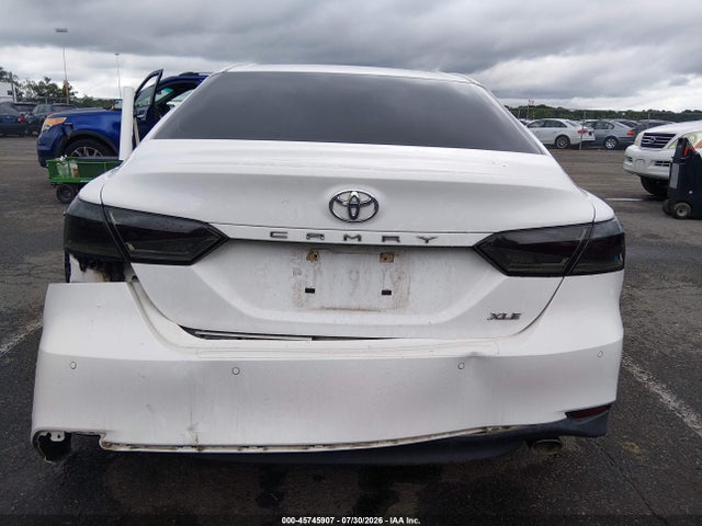 Auction sale of the 2018 Toyota Camry Xle, vin: 4T1B11HK1JU041258, lot number: 45745907