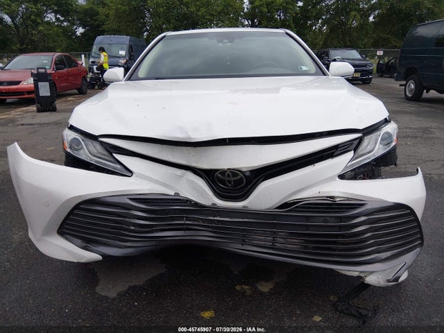 Auction sale of the 2018 Toyota Camry Xle, vin: 4T1B11HK1JU041258, lot number: 45745907