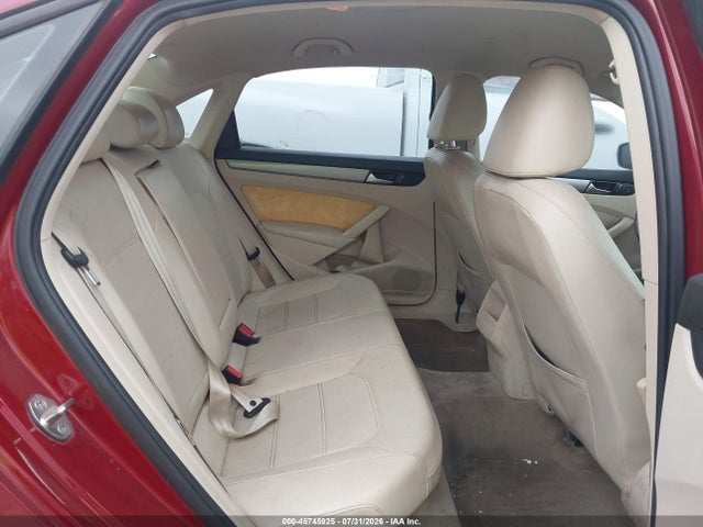1VWAS7A38FC065103 Volkswagen Passat 1.8t Wolfsburg Edition