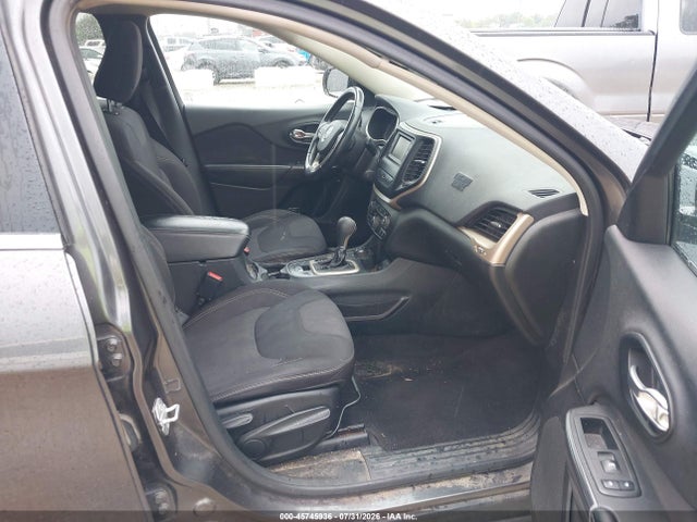 Продажа на аукционе авто 2015 Jeep Cherokee Latitude, vin: 1C4PJMCB6FW633138, номер лота: 45745936