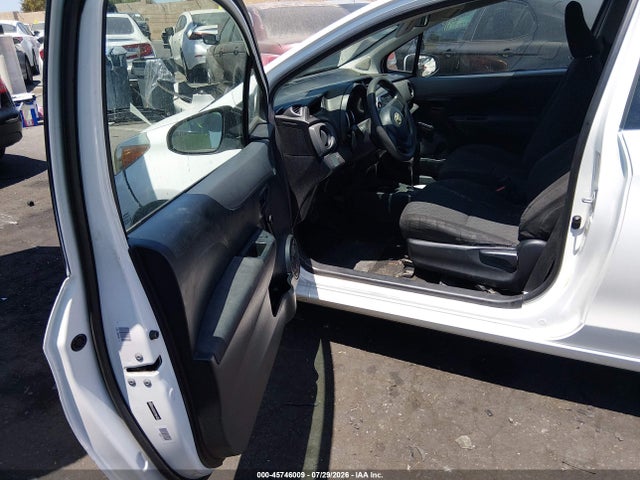 VNKJTUD35EA008899 Toyota Yaris L (tmmf Plant)