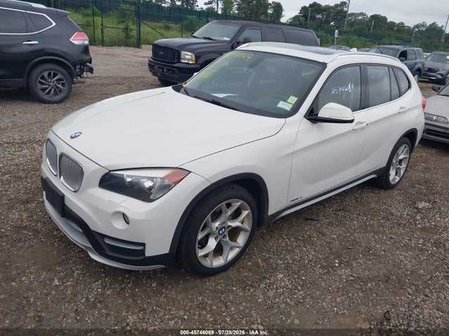 2015 Bmw X1 Xdrive28i მანქანა იყიდება აუქციონზე, vin: WBAVL1C54FVY38325, აუქციონის ნომერი: 45746069