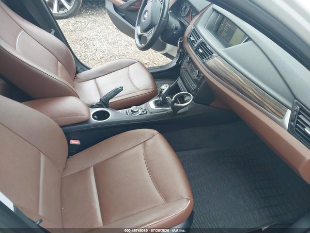 2015 Bmw X1 Xdrive28i მანქანა იყიდება აუქციონზე, vin: WBAVL1C54FVY38325, აუქციონის ნომერი: 45746069