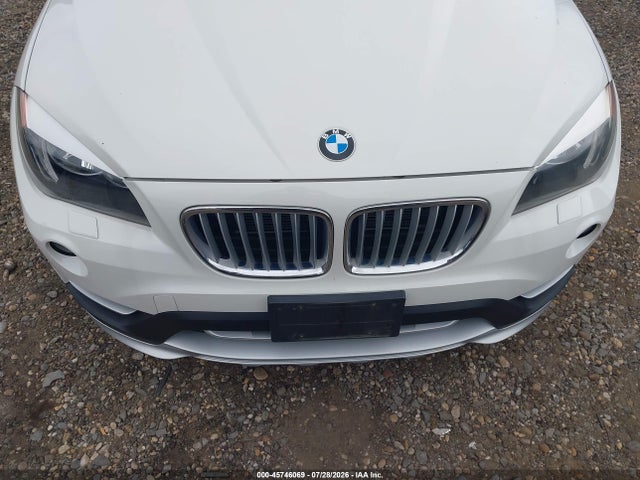 2015 Bmw X1 Xdrive28i მანქანა იყიდება აუქციონზე, vin: WBAVL1C54FVY38325, აუქციონის ნომერი: 45746069
