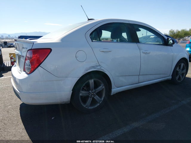 Chevrolet Sonic Rs Auto 2015 1G1JG5SB5F4154418 Image 3