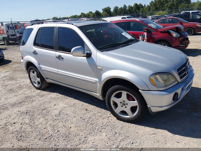 45746091 :رقم المزاد ، 4JGAB74E6YA203960 vin ، 2000 Mercedes-benz Ml 55 Amg مزاد بيع