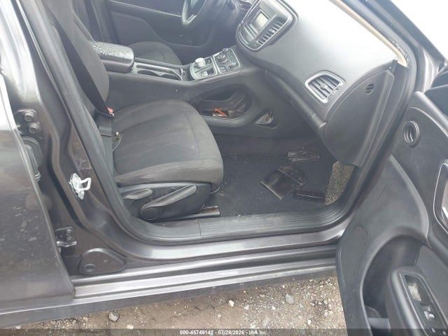Aukcja sprzedaży 2015 Chrysler 200 Limited, vin: 1C3CCCAB3FN575523, numer aukcji: 45746142