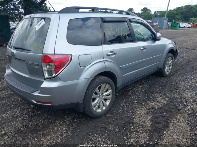 2013 Subaru Forester 2.5x Premium მანქანა იყიდება აუქციონზე, vin: JF2SHADC0DG418813, აუქციონის ნომერი: 45746143