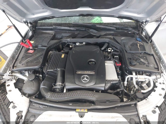 Aukcja sprzedaży 2015 Mercedes-benz C 300 Luxury 4matic, vin: 55SWF4KB8FU039782, numer aukcji: 45746229