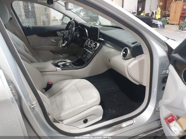 Aukcja sprzedaży 2015 Mercedes-benz C 300 Luxury 4matic, vin: 55SWF4KB8FU039782, numer aukcji: 45746229